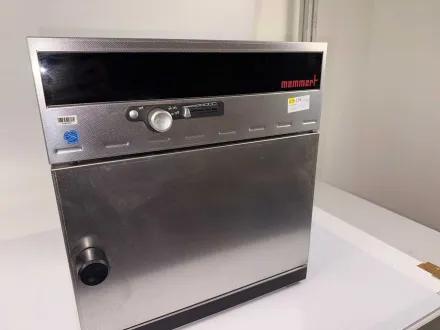 MEMMERT  MEMMERT  Labortrockenschrank Wärmeschrank mit analoger Steuerung – RESALE