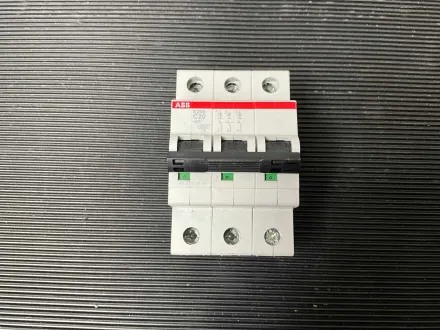 ABB Stotz - Sicherungsautomat - S203-C20 - ABB S203-C20 Leitungsschutzschalter 3-polig Sicherungsaut – RESALE
