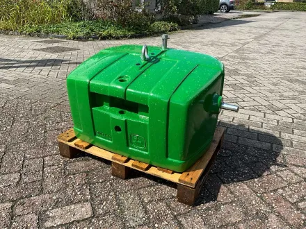 John Deere Frontgewicht 900 kg – RESALE