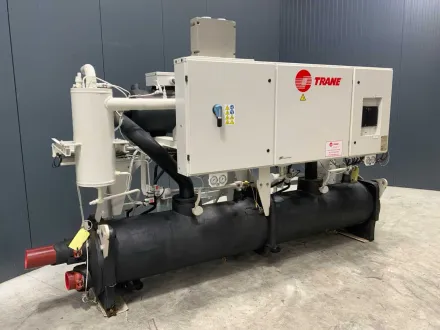 2014 Trane RTUD140EH02 Chiller – RESALE