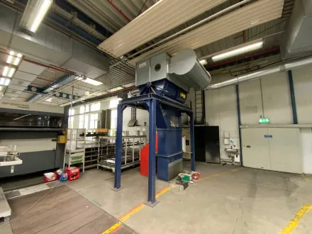Höcker Polytechnik Shredder mit Extraktion – RESALE