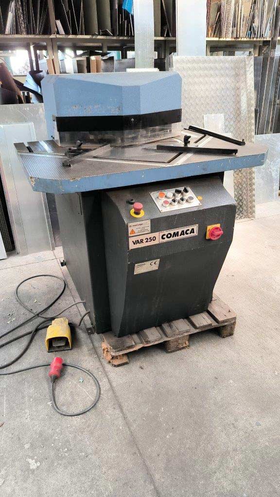 Comaca VAR 250/6 Ausklinkmaschine
