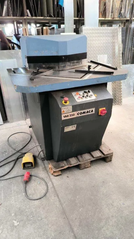Comaca VAR 250/6 Ausklinkmaschine – RESALE