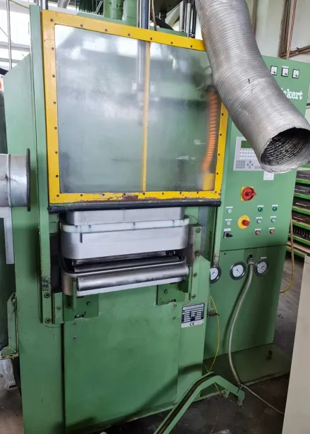 Wickert WKP 2560/5/2,5 Vulkanisierpresse – RESALE