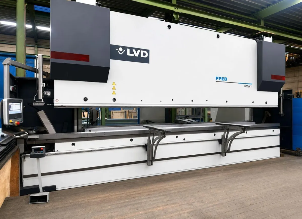LVD PPEB 320 ton x 6100 mm CNC