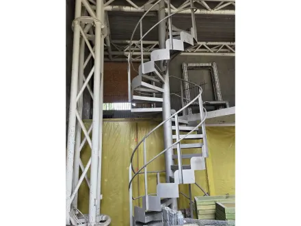 2020 - PREFABRYKOWANE - Verzinkte Stahltreppen – RESALE