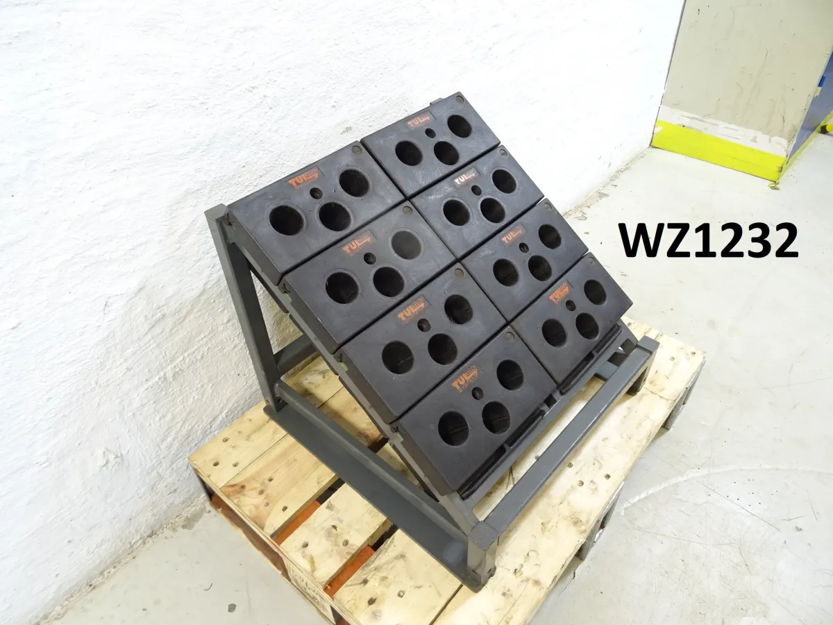 CNC Tischständer SK40, 24 Plätze