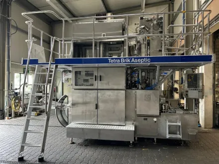 Tetra Pak® TBA 19 V10 Used TETRA PAK TBA19 200 ml Slim filling line – RESALE
