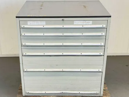 Schubladenschrank mit Inhalt – RESALE