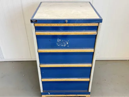 Schubladenschrank mit Inhalt – RESALE