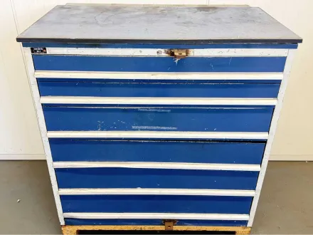 Schubladenschrank mit Inhalt – RESALE