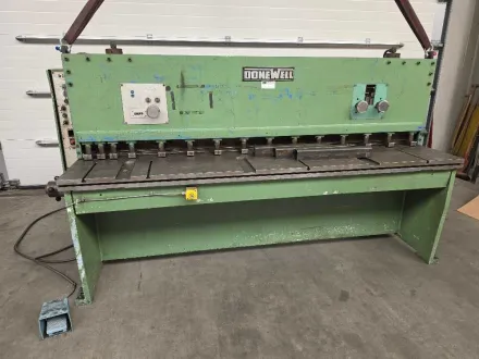 Donewell - 3-2500 - Guillotine-Scher – RESALE