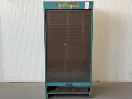 Werkzeugschrank mit Werkzeugen – RESALE