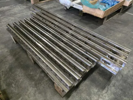 Pressbremse – Werkzeuge – Verschiedene Teile, Werkzeuge und Zubehör – RESALE