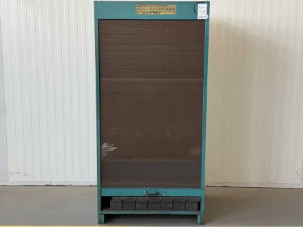 Werkzeugschrank mit Werkzeugen – RESALE