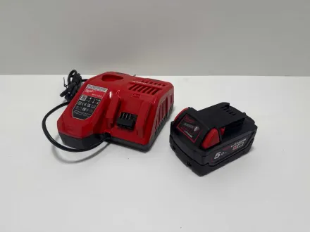 Milwaukee M18 B5 / M12-18FC Batterie + Ladegerät – RESALE
