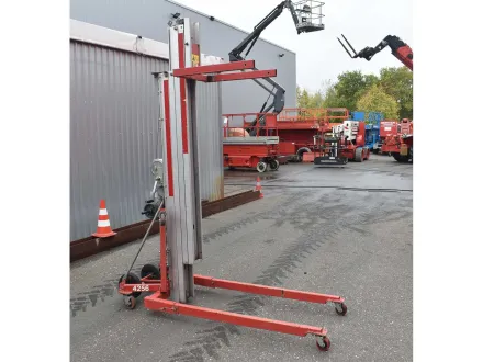 #4256 - Genie - SLC-24 Bj 2014 - Materiallift – RESALE