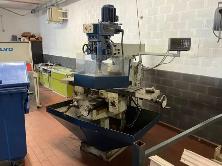 TOS KURIM FNK 25 Mehrzweckfräsmaschine – RESALE