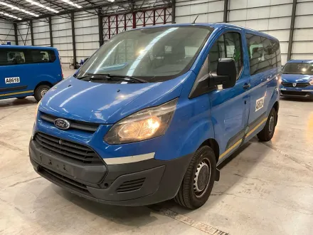 Ford 9-sitziger Transit Custom Commercial Fahrzeug – RESALE