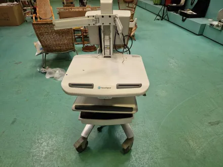 Ergotron-Medizinwagen mit NovaSignal-Modul – RESALE
