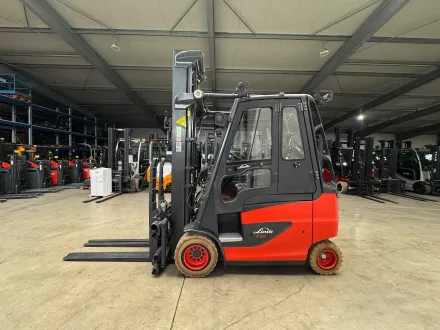 37/2021 Service + UVV 04/2027 Linde E30/600H EVO 3.000kg 3.+4. Ventil Gabelversteller Elektrostapler – RESALE