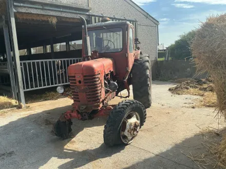 Belarus Oldtimer-Traktor – RESALE