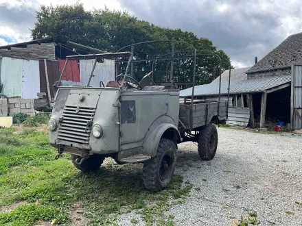 Renault Schooner Armee-Lkw – RESALE