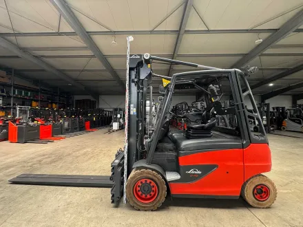 02/2022 Service + UVV 07/2027 Linde E45/600H 4.500kg 3.+4. Ventil Gabelversteller Elektrostapler Gab – RESALE