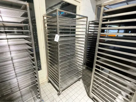 Regalwagen der Everbake Regaal Bäckerei – RESALE