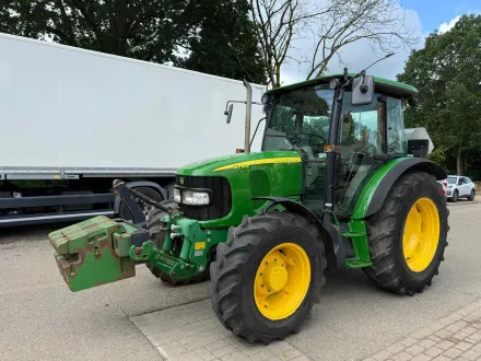 2005 John Deere 5720 Allradantrieb Feldtraktor – RESALE