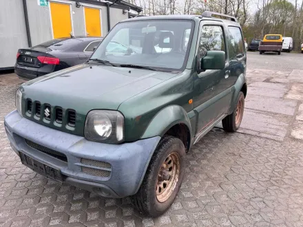 2010 Suzuki Jimny 1.3 4x4 | 84 PS | Schaltgetriebe | EZ 04/2009 | 176.111 km | Anhängerkupplung – RESALE