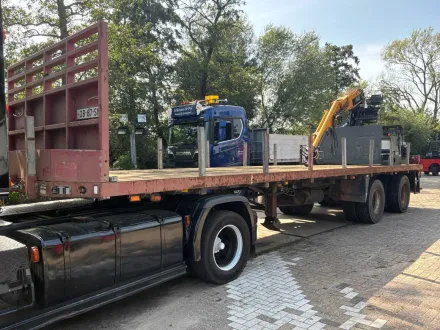 1991 Floor FLO-18-202 Sattelauflieger mit Knowledge R11.000 Kran – RESALE
