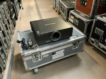 Panasonic – PT-DZ770EK – Projektor – RESALE