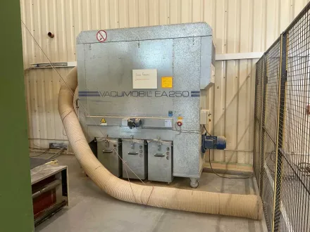 HÖCKER - EA 250-4 - 1999 - Vakuummobilentstauber – RESALE