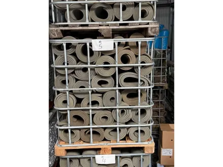 Posten 50 original Bundeswehr Isomatten in oliv – RESALE
