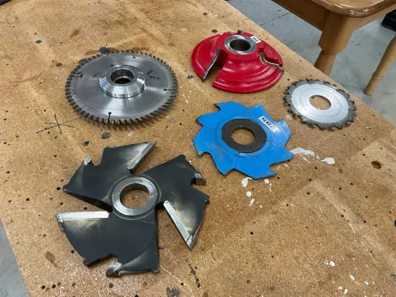 Verschiedene Fräswerkzeuge (5x) – RESALE