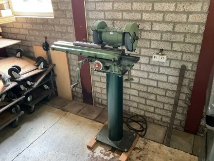 Bauerle HMS Messerschleifmaschine – RESALE