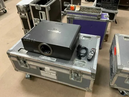 Panasonic – PT-DZ770EK – Projektor – RESALE