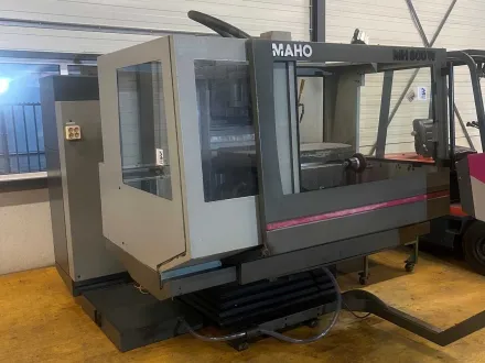 Maho - 1992 - 800 W - CNC Universal-Bearbeitungszentren – RESALE