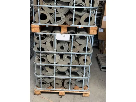 Posten 50 original Bundeswehr Isomatten in oliv – RESALE