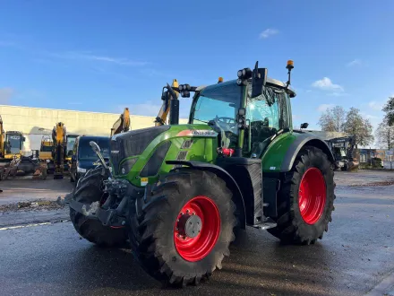 2019 Fendt 716 Vario Allradantrieb Landwirtschaftstraktor nur 125 Stunden – RESALE