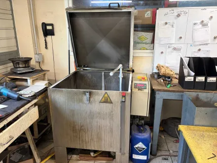 DGT – Industriewaschmaschine / Entfetter – RESALE