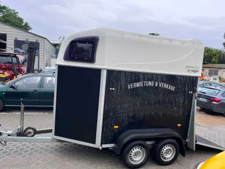 WM Meyer Arizona Basic Pferdeanhänger, Tiertransport, Anhänger Pferdesport – RESALE