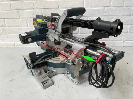 Bosch GCM 8 SJL Kapp- / Gehrungssäge – RESALE