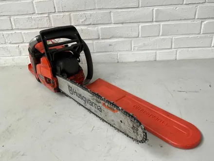 2018 Husqvarna 555 Motor-Kettensäge – RESALE
