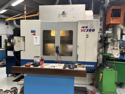 Daewoo ACE VC500 Vertikal-Bearbeitungszentrum – RESALE