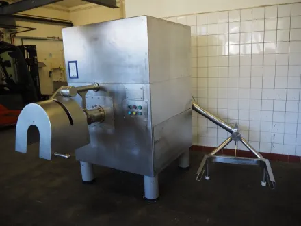 Seydelmann mixer-grinder with lifter for meat bins – RESALE