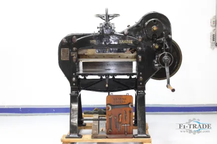 Karl Krause SM antike Schneidmaschine / antique Guillotine – RESALE