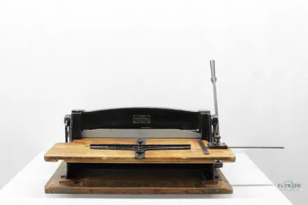 Halin & Schächinger CP manuelle Rillmaschine - Perforiermaschine / manuel – RESALE