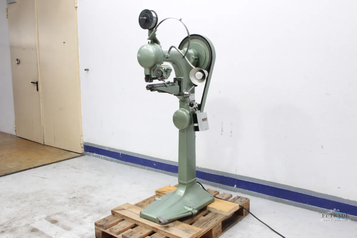 Rapidex 832 Eckenheftmaschine Drahtheftmaschine / Corner Stitc